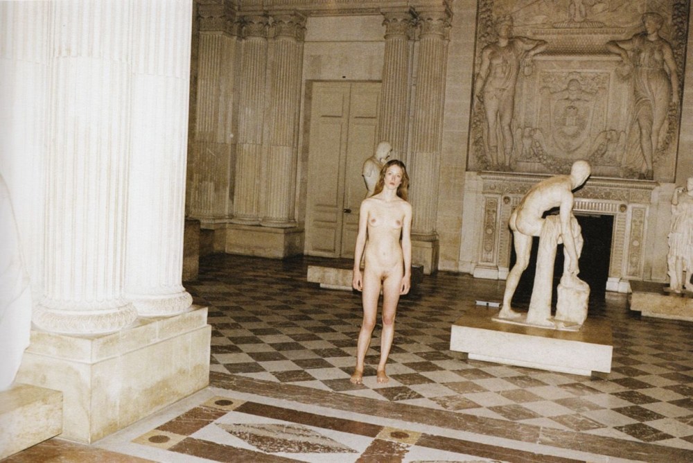 Голые бабы в роскошных интерьерах