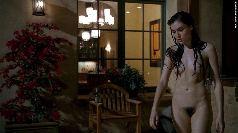 Саша Баррези грудь