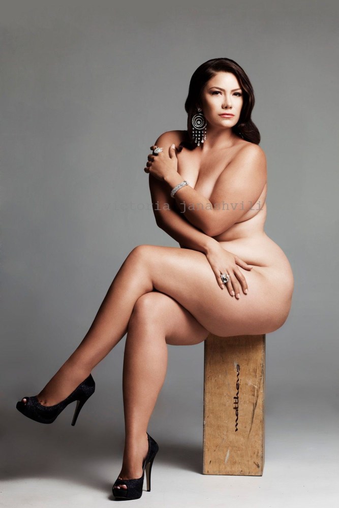 Виктория Джанашвили "curves"