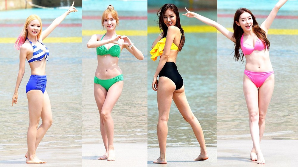 Нэнси момолэнд в купальнике