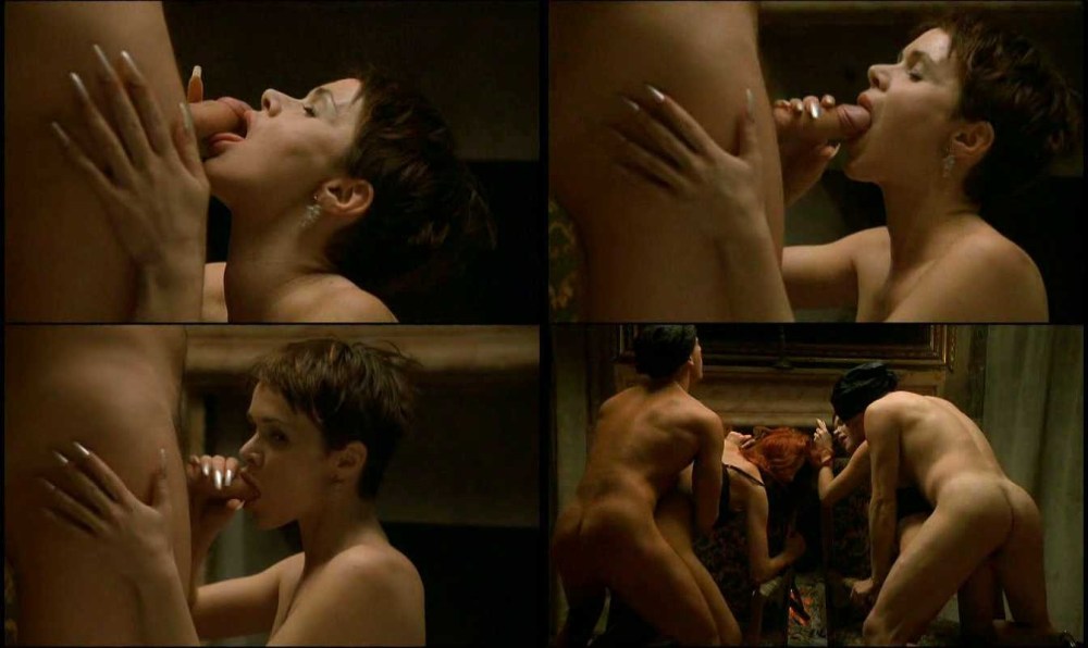 Мэрайя Милано голая в чулках