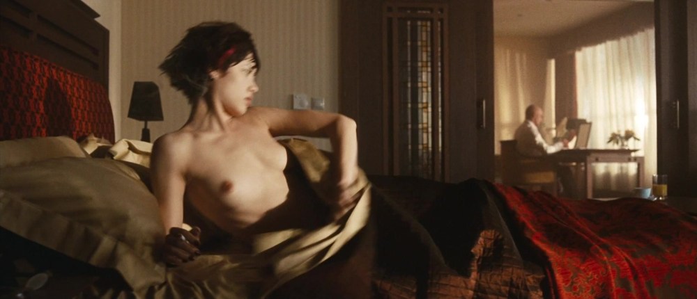 Аглая Шиловская засветила