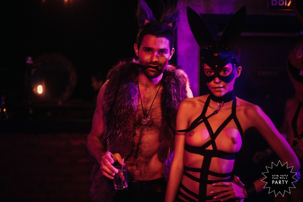 Вечеринка в стиле голые