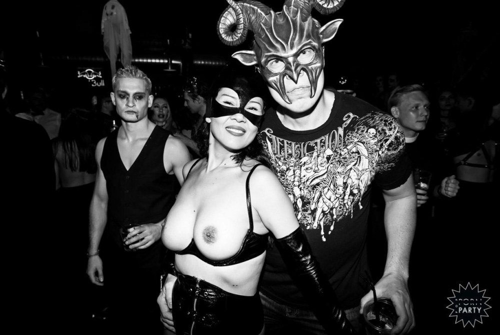 Тематическая вечеринка ню