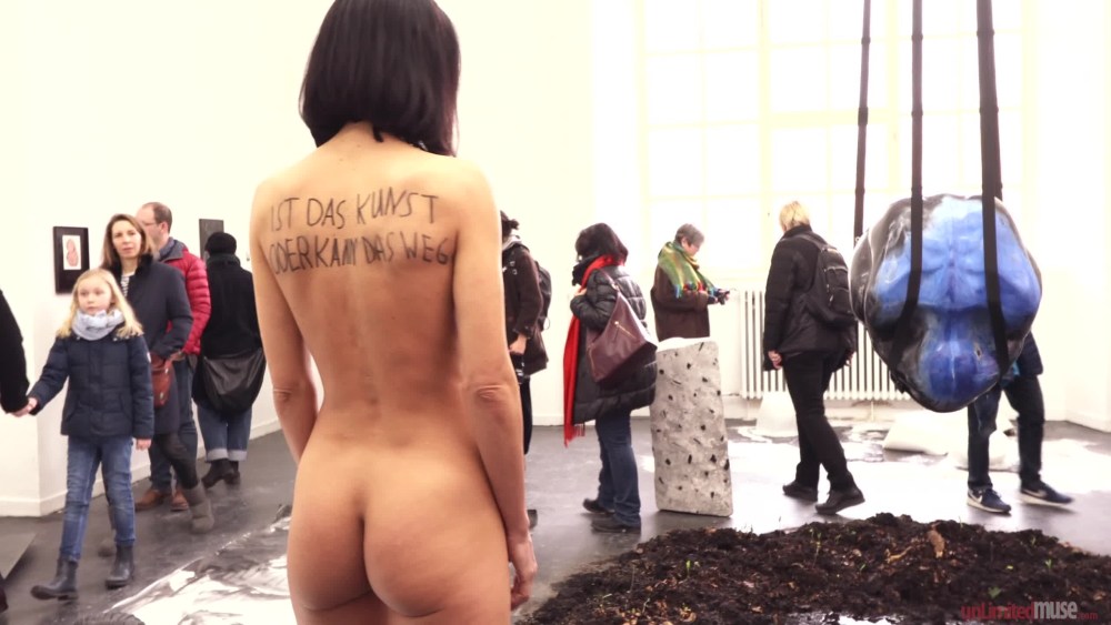 Milo Moire перфоманс Dildomobile