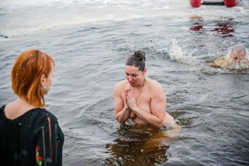 Массовые купания нагишом
