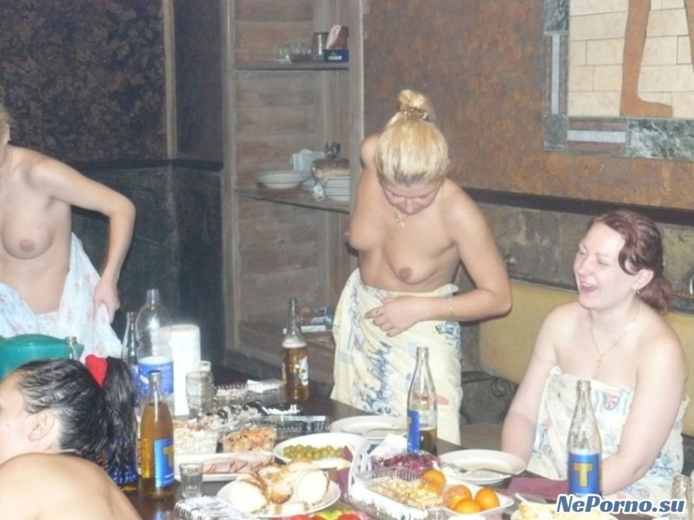 Пьяные бабы в бане частное