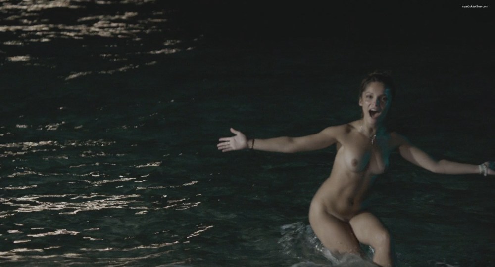 Лола Ле Ланн неловкий момент