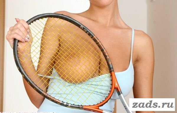 Спортивная женщина за правильным делом.