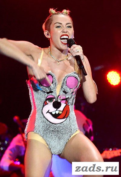 Гламурная Майли Сайрус одевается вызывающе