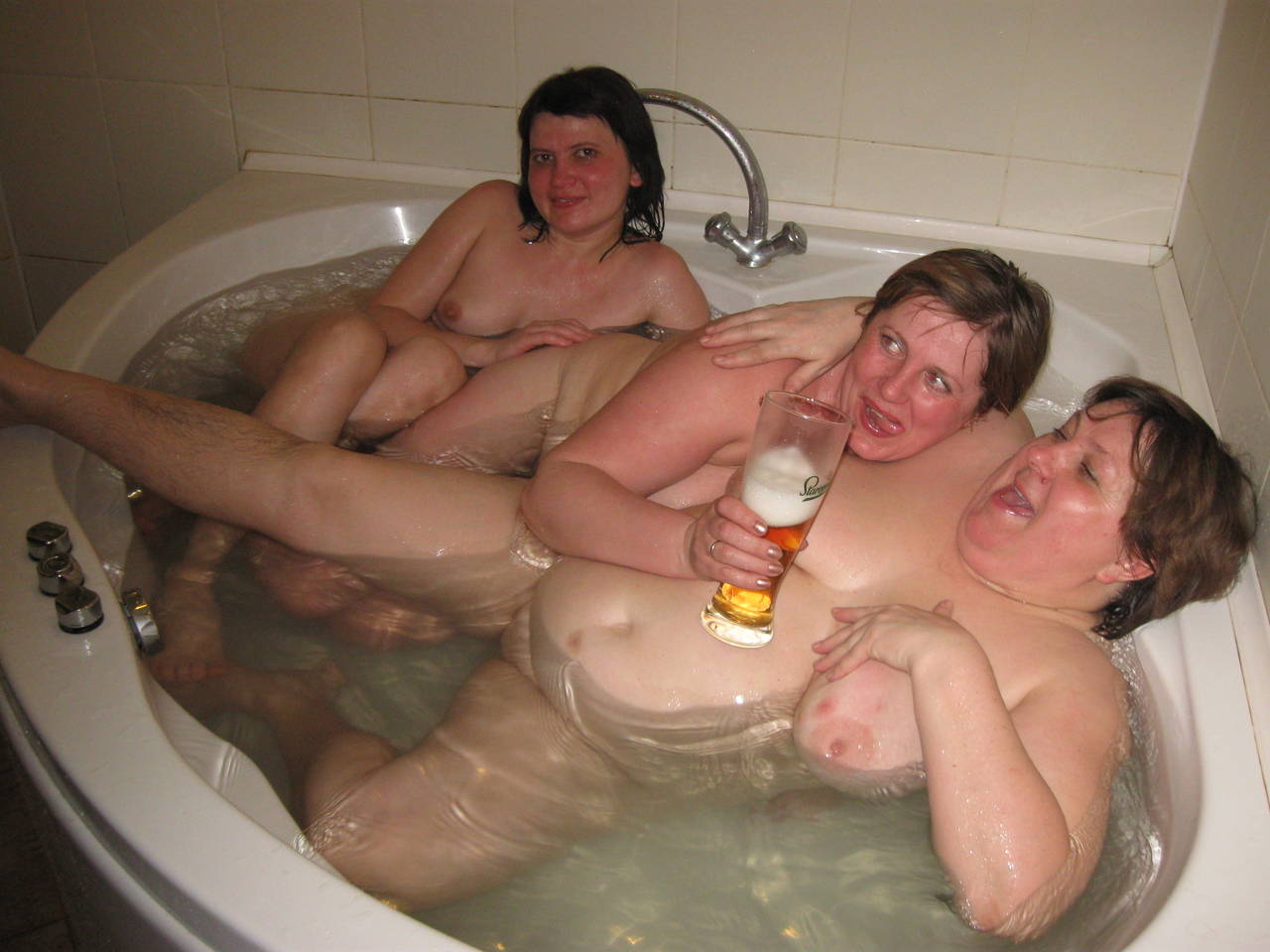 фото голая мама с сыном в ванной фото 100