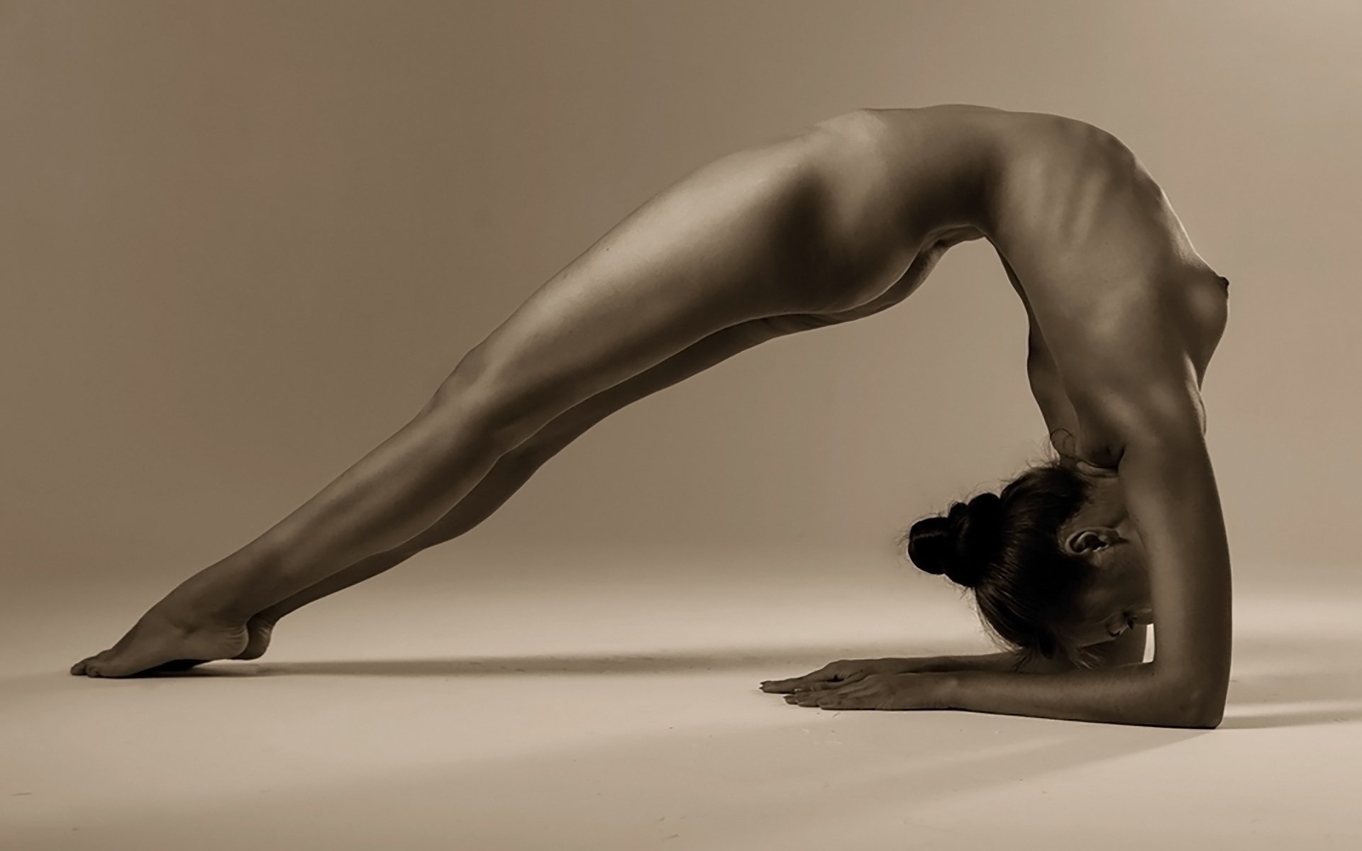 женская голая гимнастика фото 42