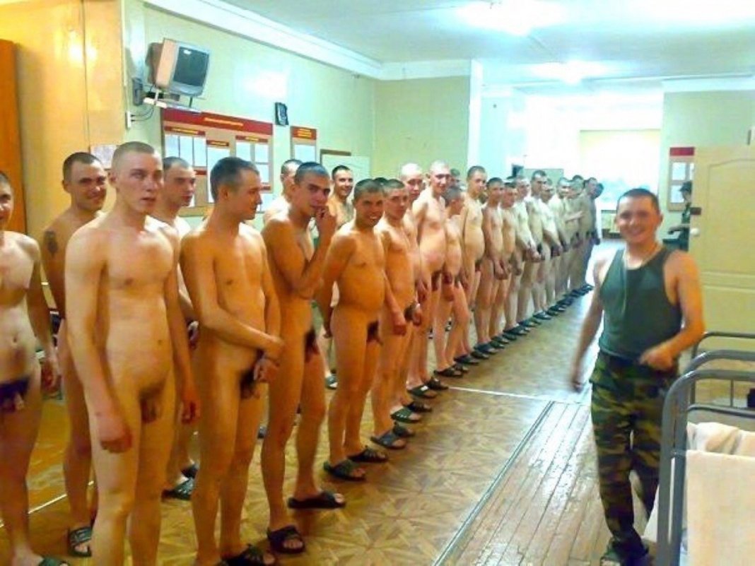 армия голых людей фото 81