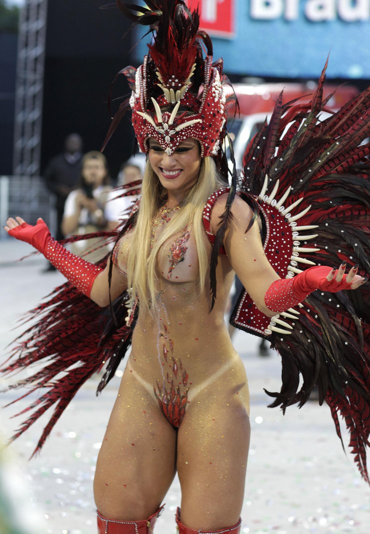 порно карнавале в бразилии фото 93