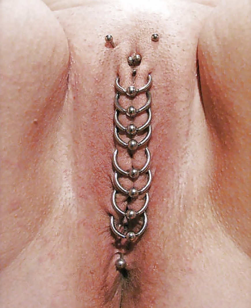 Female:piercing