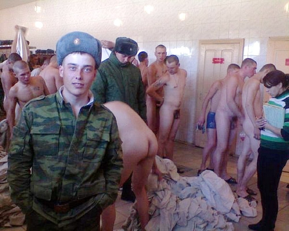голые русские военные парни