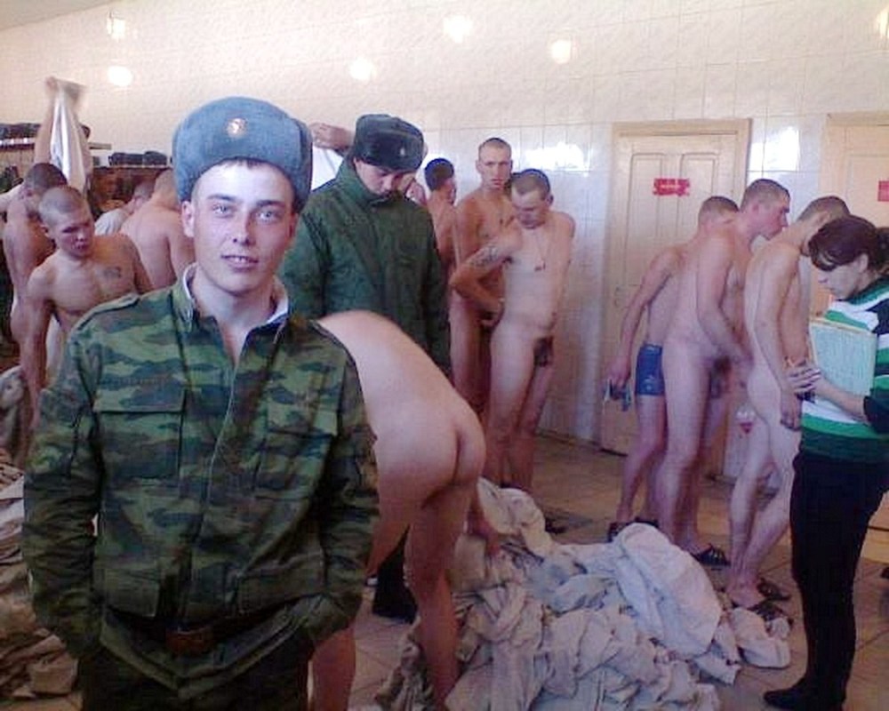 баня солдат порно фото 45