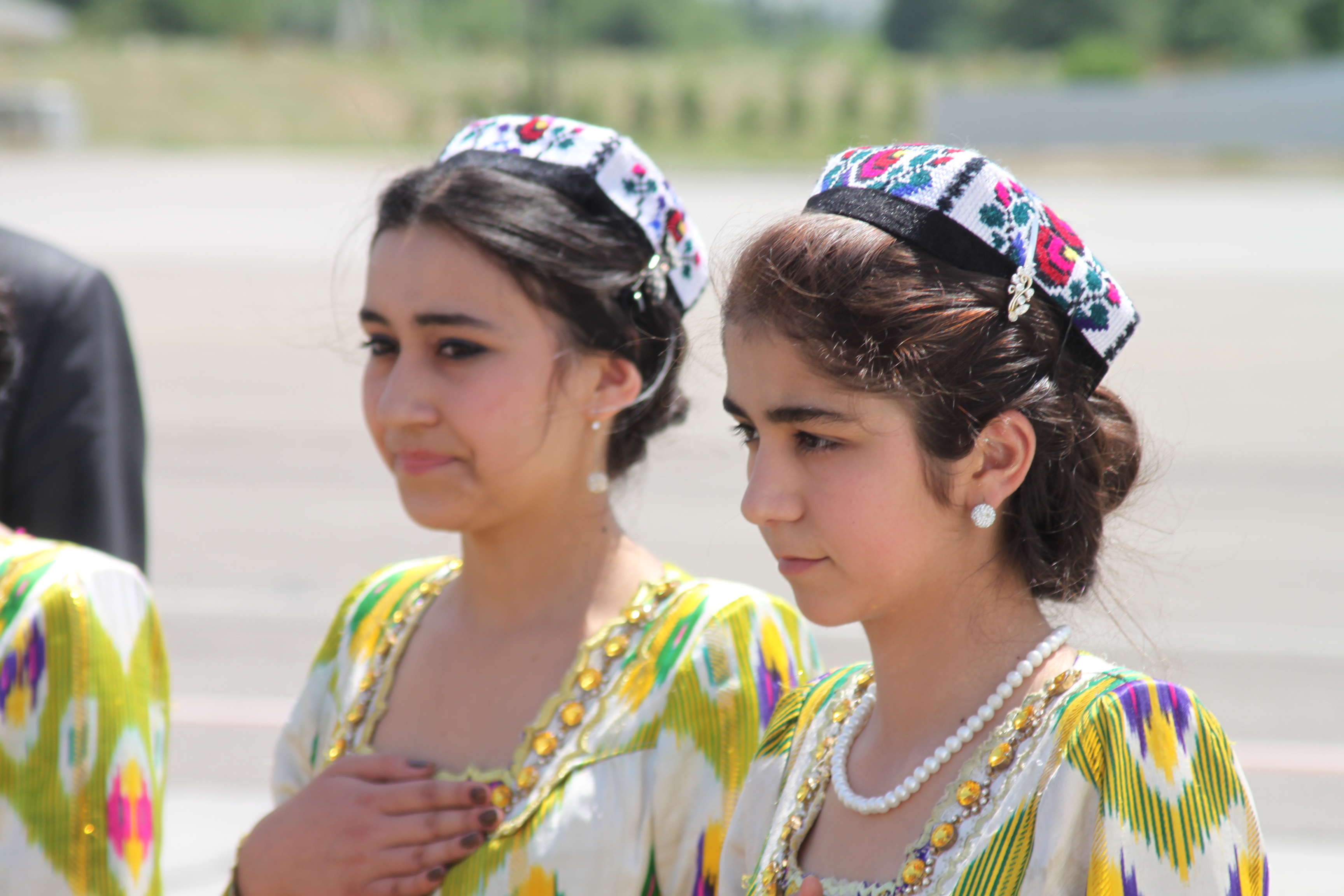 Без на таджикском. Гулдухтарони Памир. Гулдухтарони Душанбе. Таджикские женщины. Красивые женщины Таджикистана.