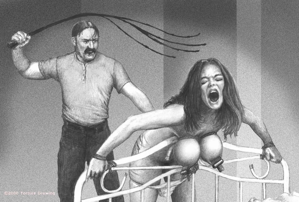 Мужчины порют женщин кнутом