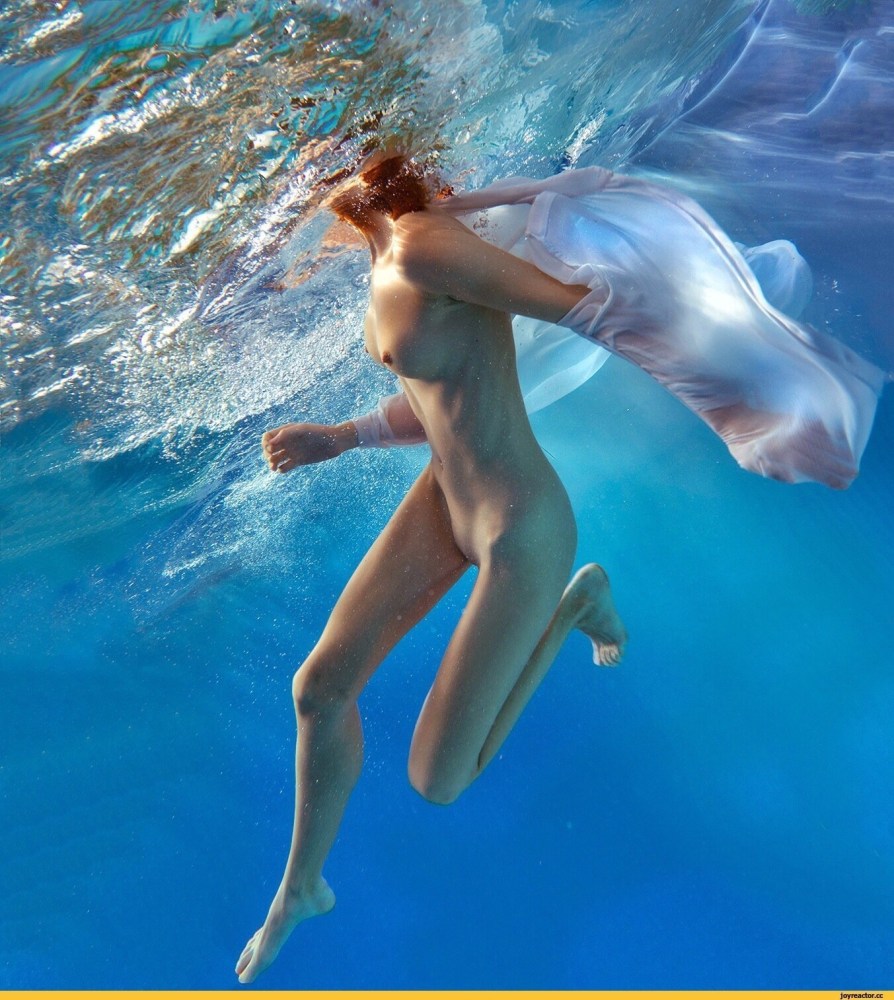 голая эротика под водой фото 21