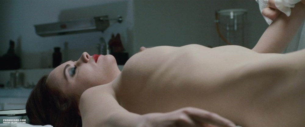 Christina Ricci голая стон черной змеи