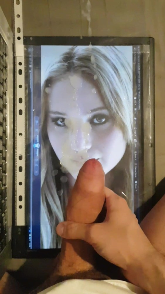 Дженнифер Лоуренс facial cum