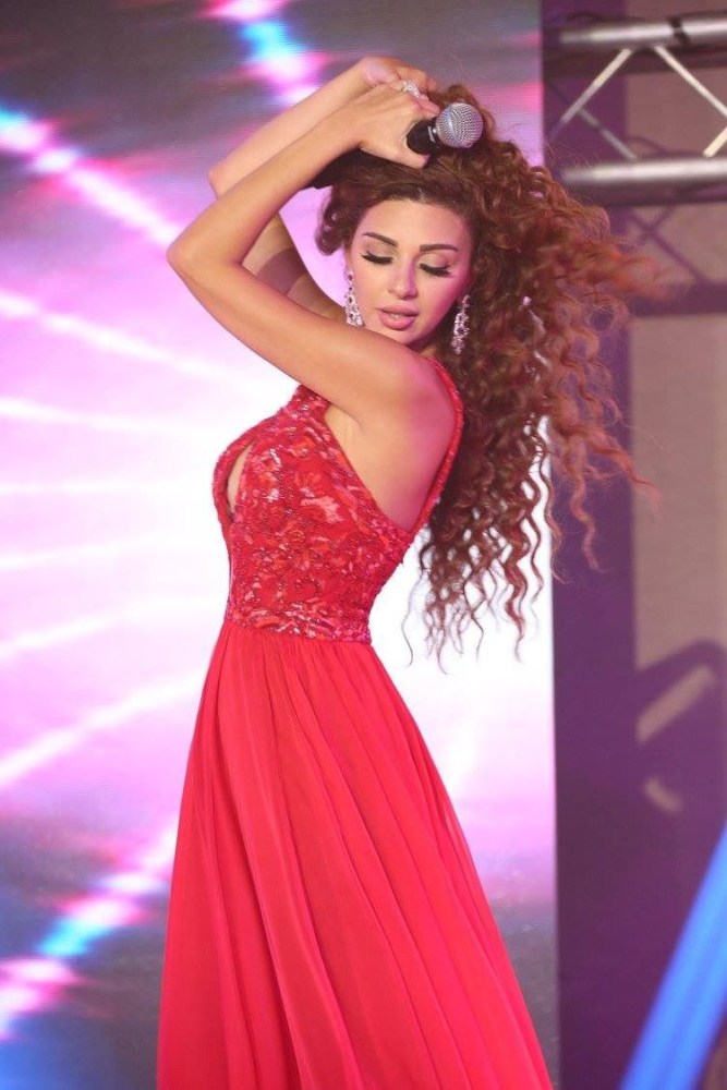 Myriam fares голая