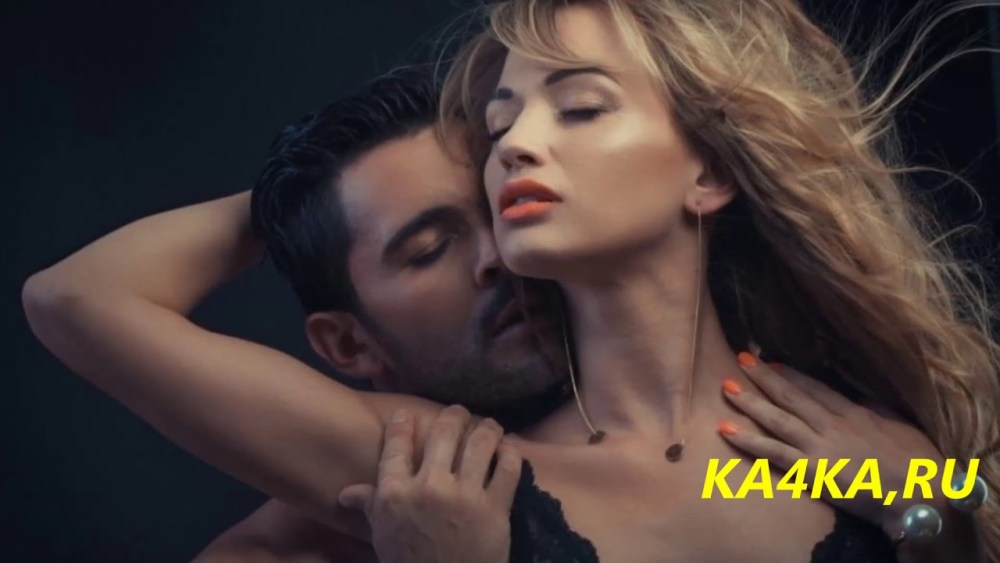 Две женщины в кровати