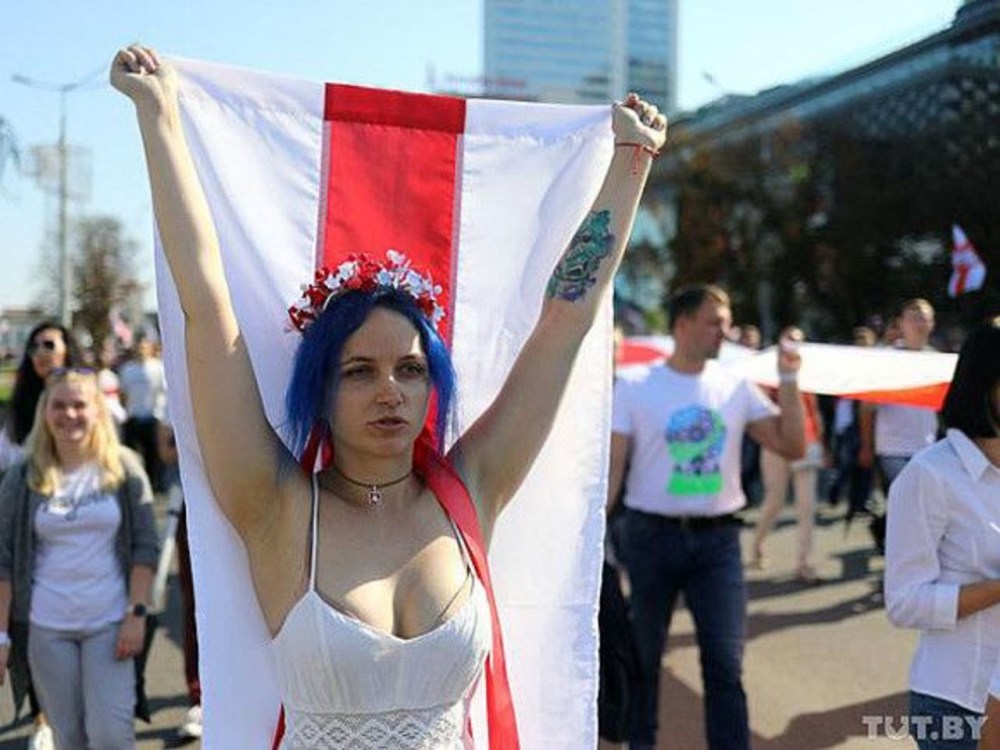 Беларусь девушки протест