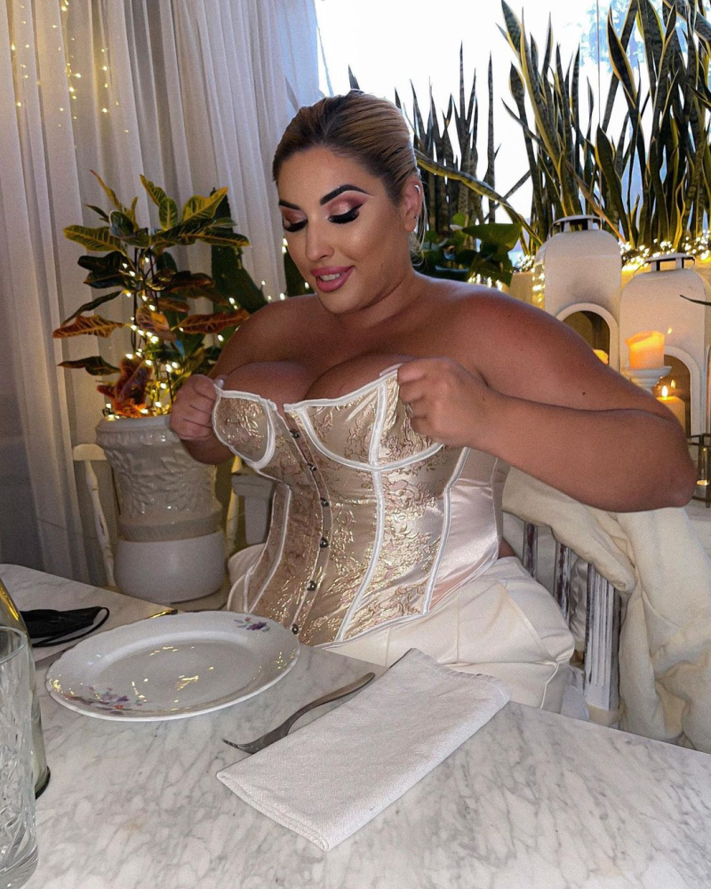 Наталия Лозано модель Plus-Size