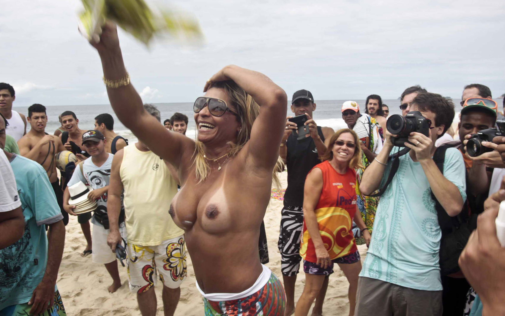 эротика на пляжах бразилии фото 33