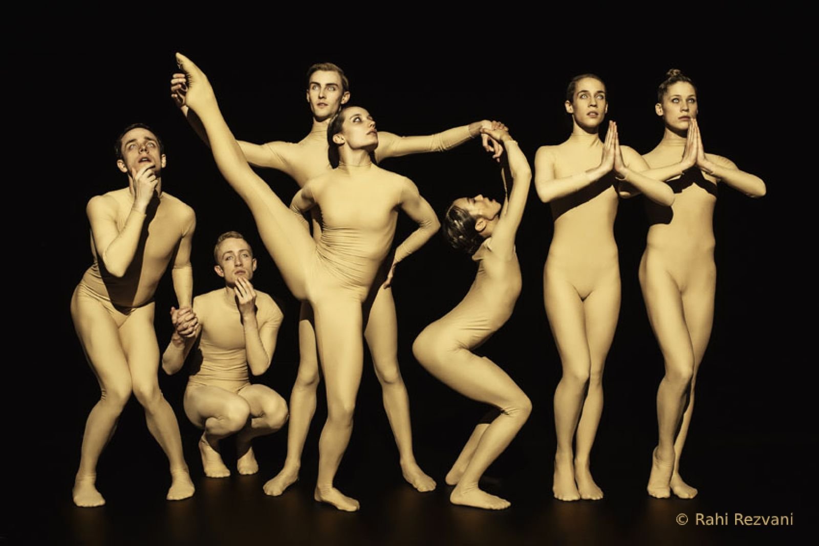 голые мужчины на сцене в театре фото 92