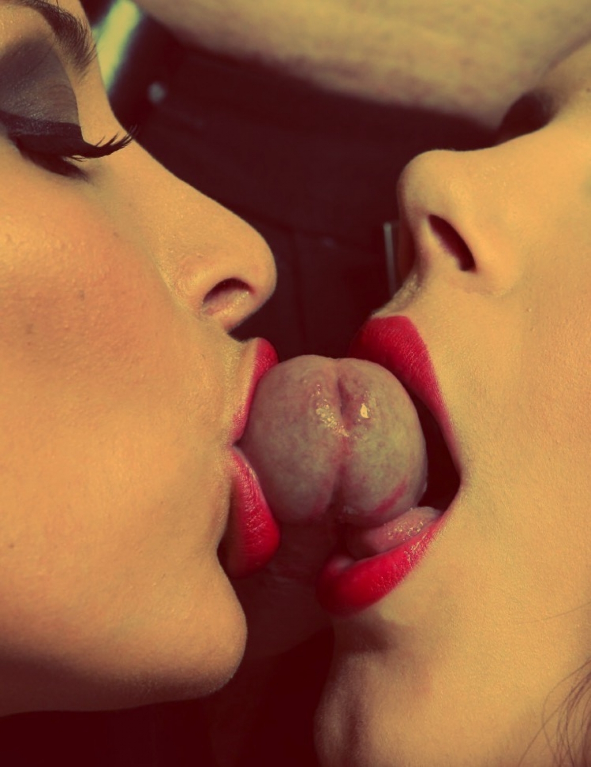 как целовать языком член фото 47