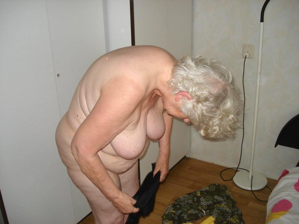 Жирные голые старые бабки