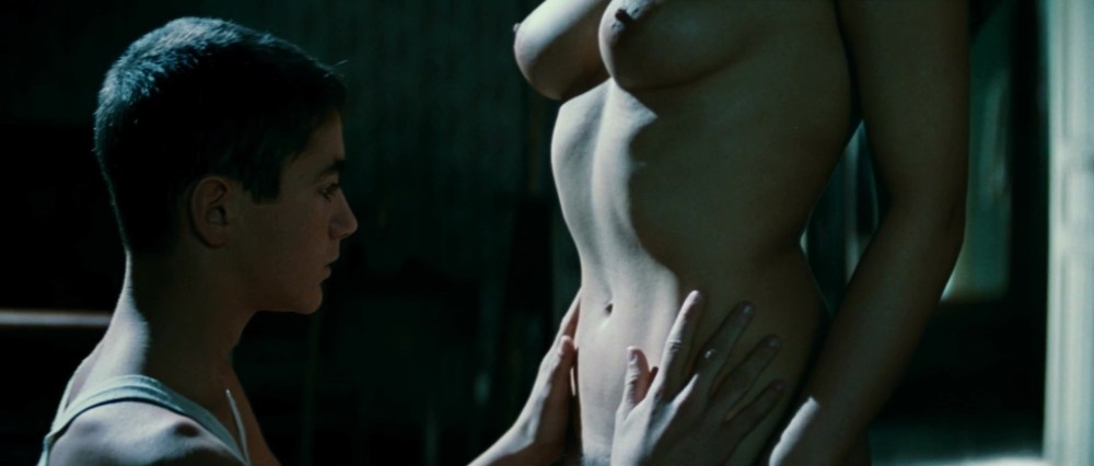 Моника Беллуччи nude в фильмах
