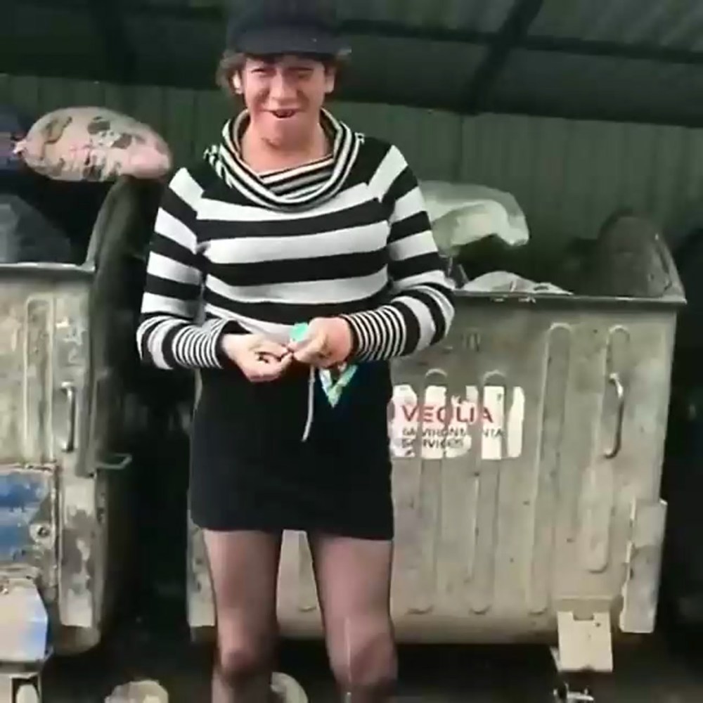 Голые волосатые девки ебутся