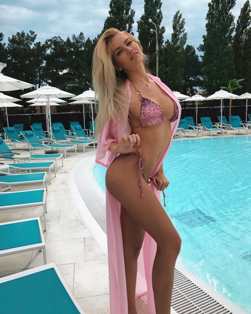Анна Алмазова