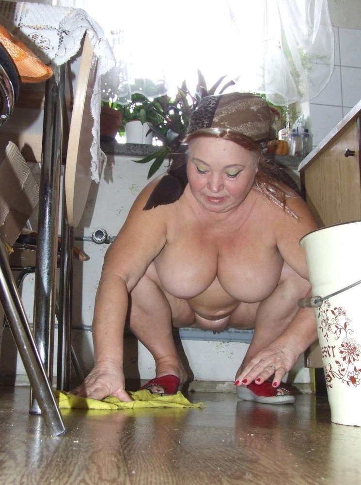 Зрелые голые бабы в машине
