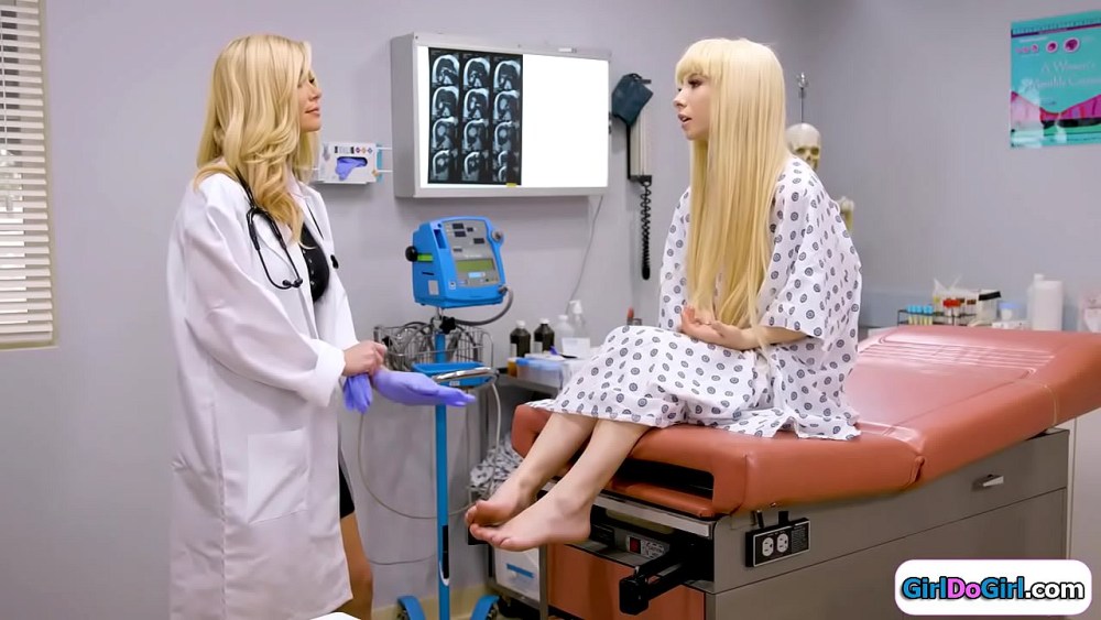 Doctor gyno гинекологическое кресло голая