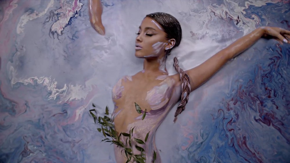 Ариана Гранде 2018 God is a woman