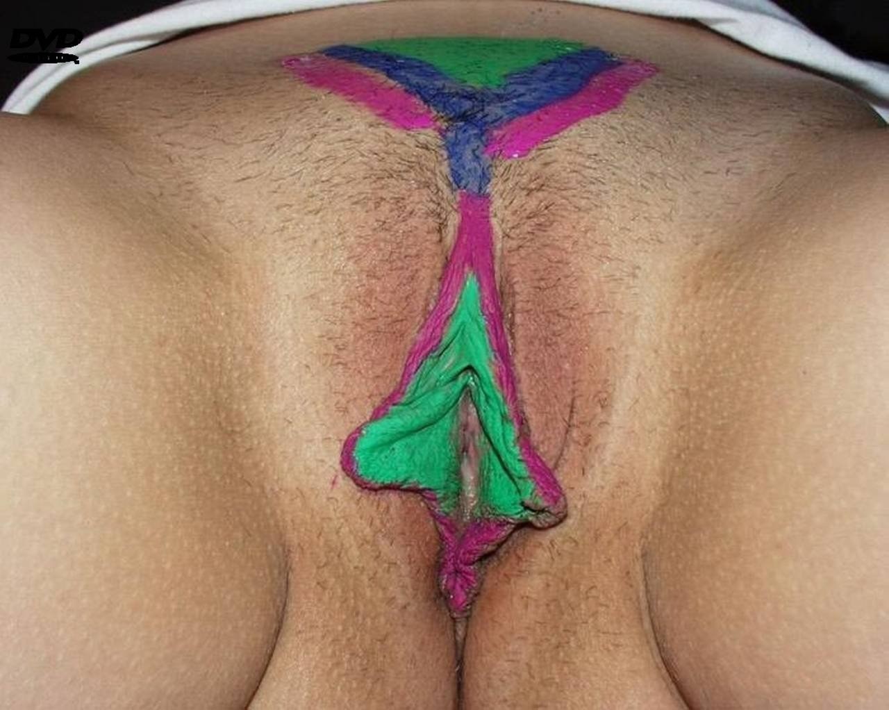 Vulva body painting
