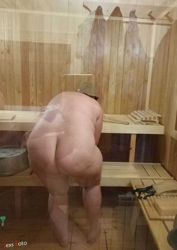 Голые зрелые бабы в бане