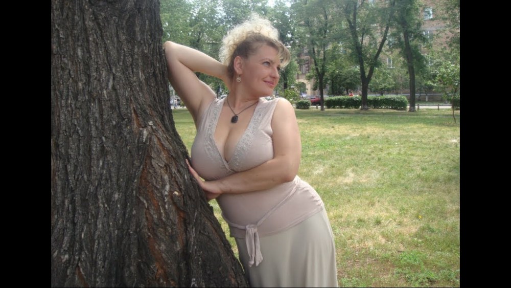 БМВ м5 е60 с девушкой