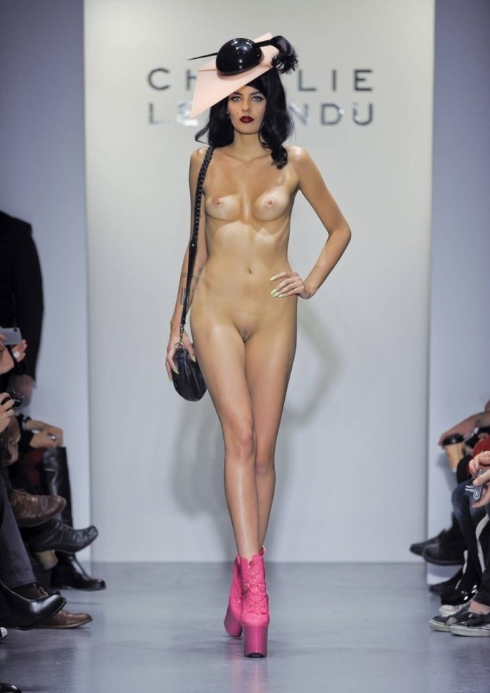Мадалина пика hot