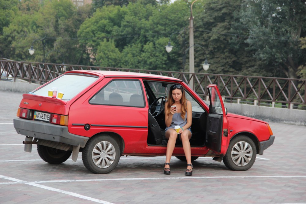 ЗАЗ 1102 Таврия красная