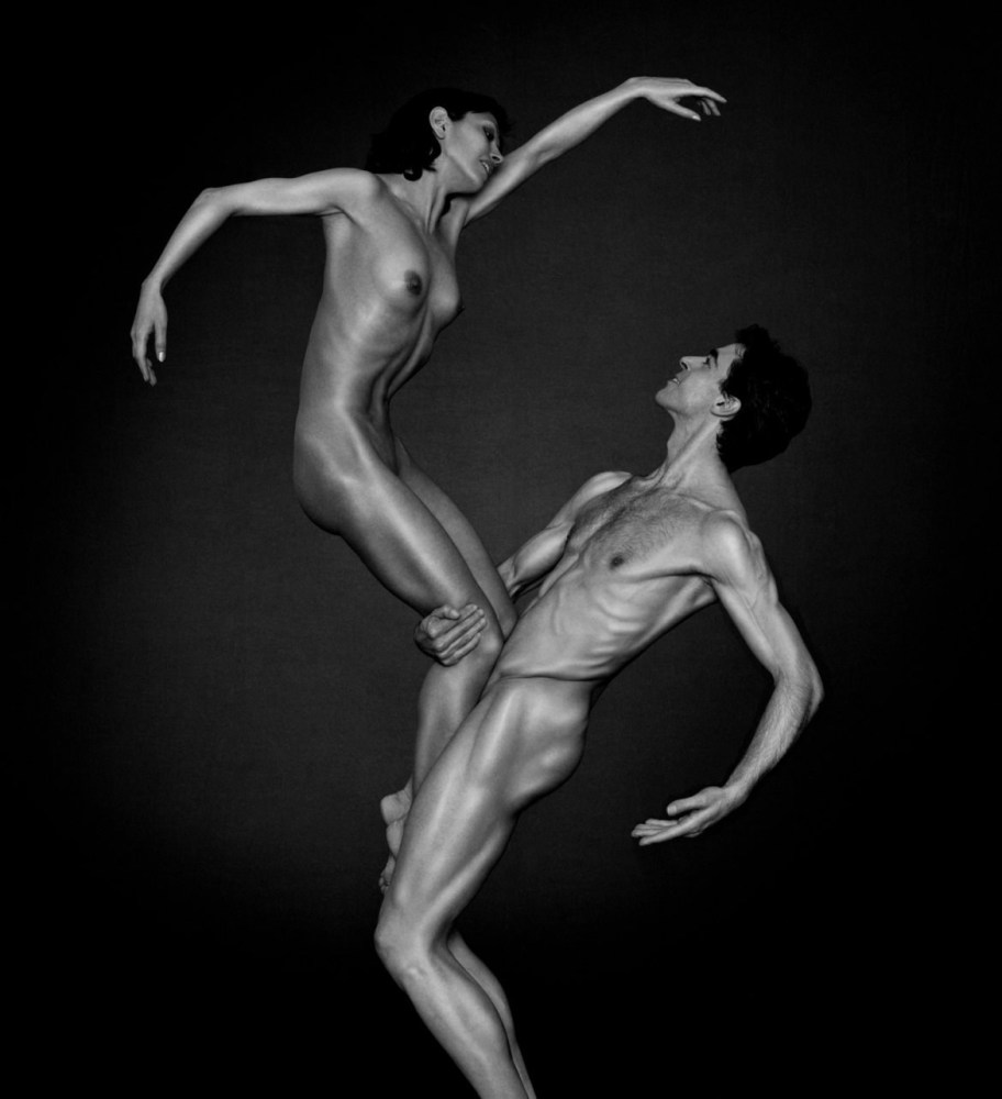 мужчина и женщина танцуют голыми фото 9