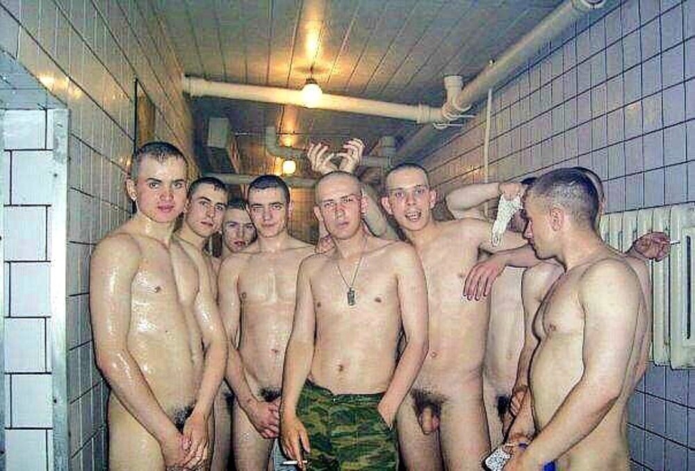 Худенькие девушки в бане
