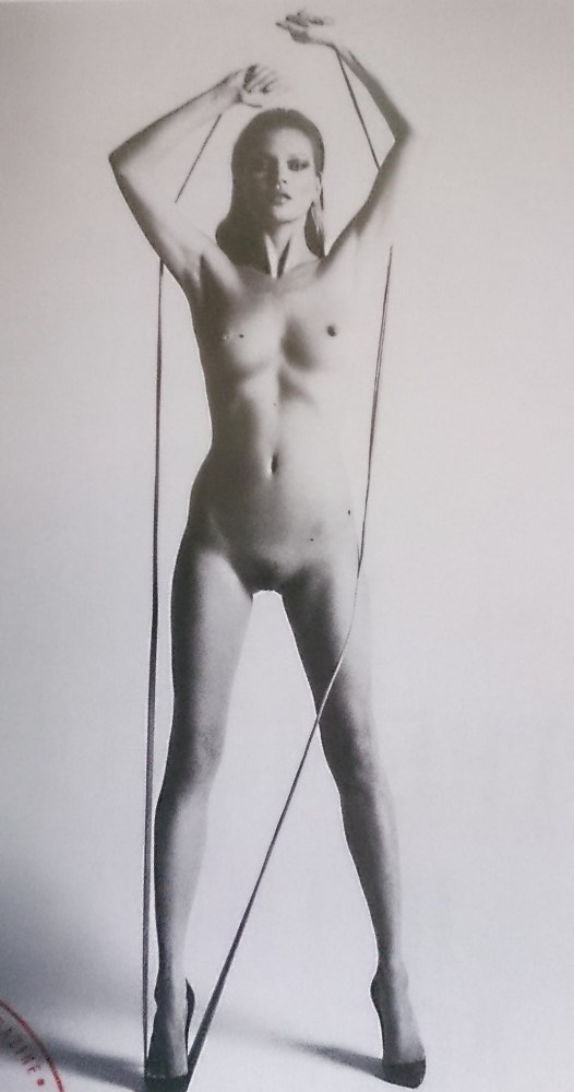 Kate Moss topless nude naked tits sunbathing