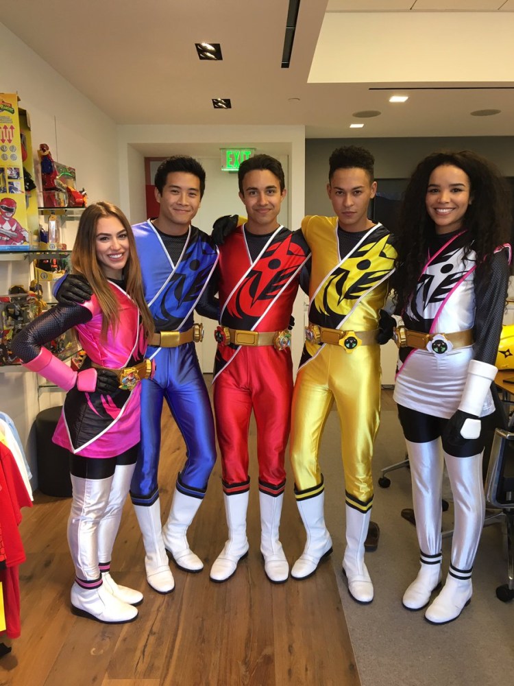 Power Rangers Ninja Steel девушки