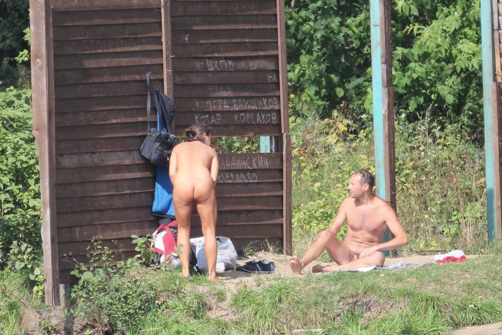 Эксбиционисты в Серебряном Бору